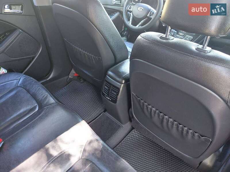 Седан Kia K5 2011 в Харькове