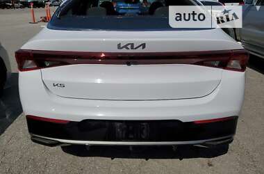 Седан Kia K5 2023 в 