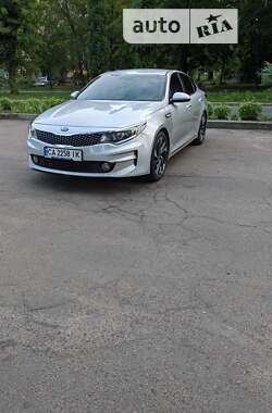 Седан Kia K5 2016 в Золотоноші