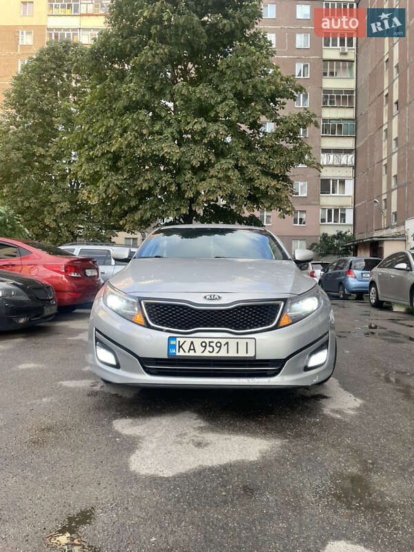 Седан Kia K5 2015 в Києві