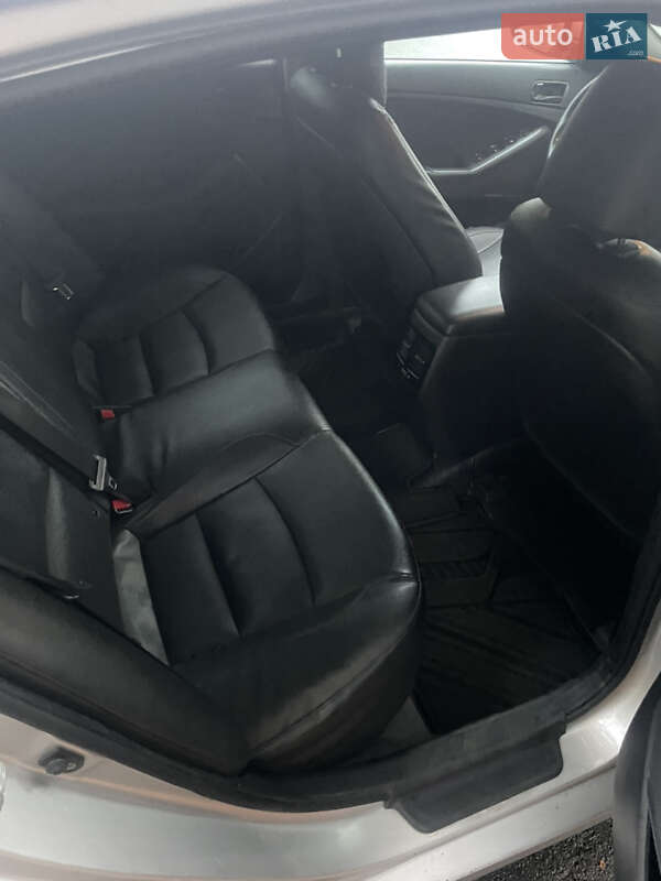 Седан Kia K5 2015 в Києві