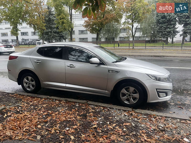 Седан Kia K5 2015 в Києві