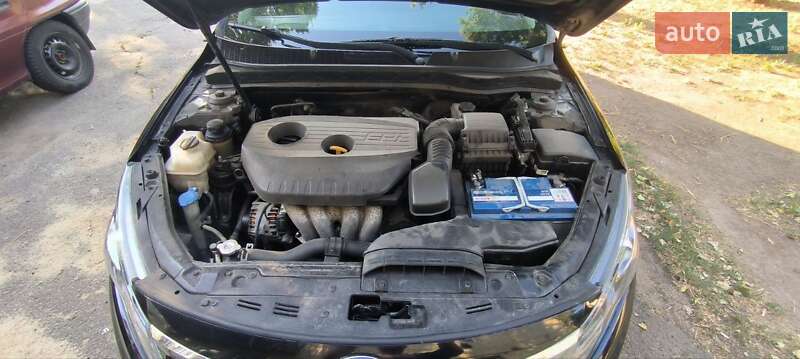 Седан Kia K5 2013 в Баштанці