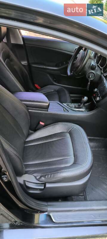 Седан Kia K5 2013 в Баштанці