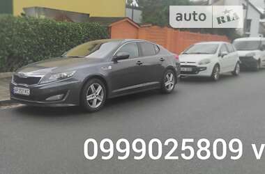 Седан Kia K5 2012 в Запоріжжі