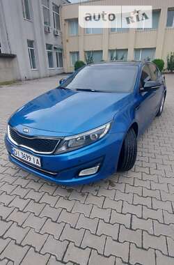 Седан Kia K5 2013 в Хмельницком