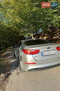 Седан Kia K5 2014 в 