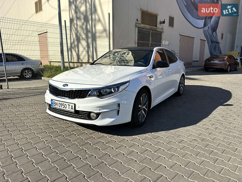 Седан Kia K5 2016 в Одесі