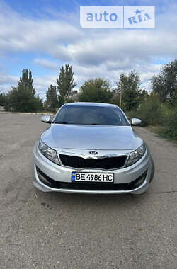 Седан Kia K5 2010 в Снігурівці