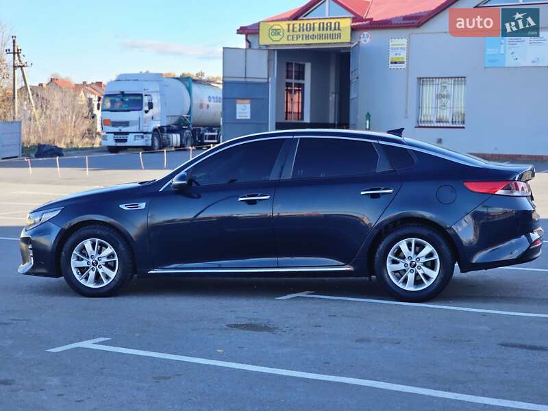 Седан Kia K5 2017 в Тернополі