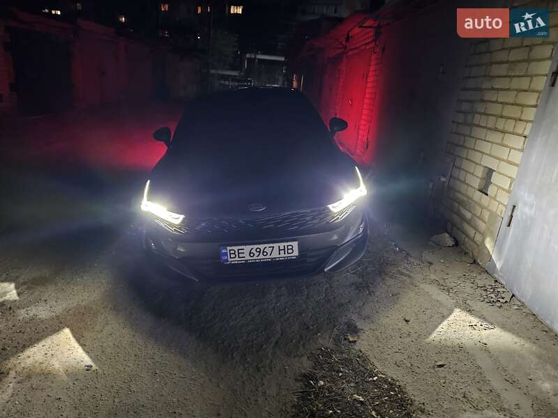 Седан Kia K5 2019 в Николаеве