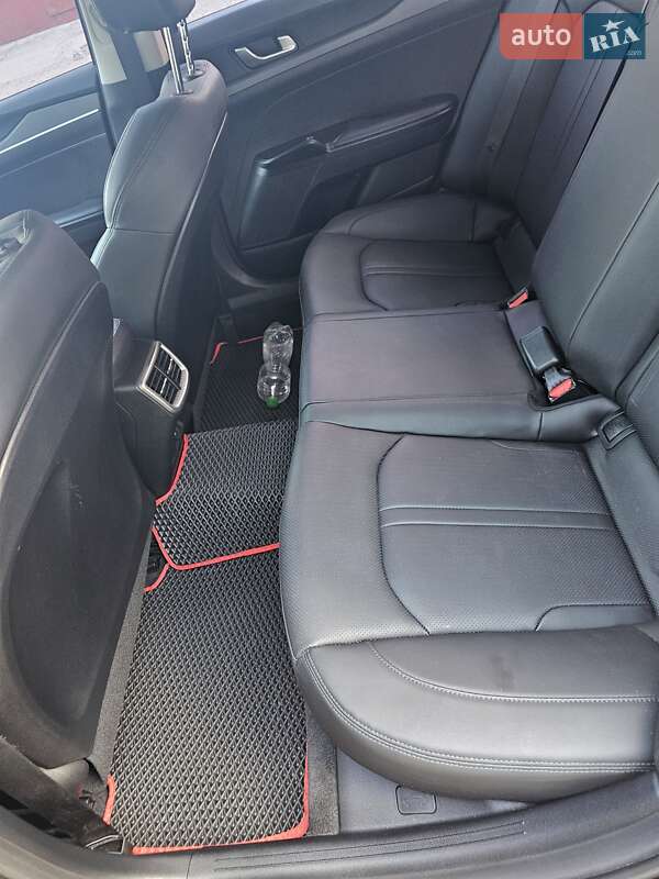 Седан Kia K5 2019 в Николаеве