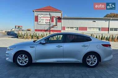 Седан Kia K5 2015 в Луцьку