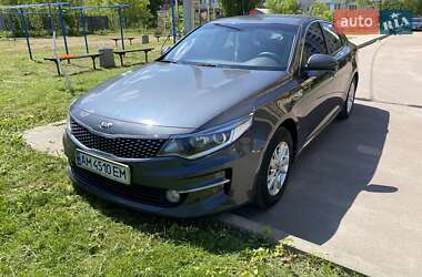 Седан Kia K5 2015 в Житомире