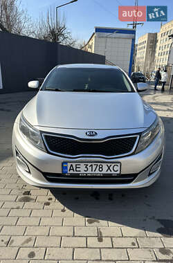 Седан Kia K5 2014 в Дніпрі