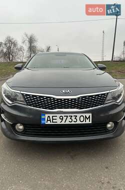 Седан Kia K5 2016 в Кривом Роге