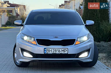 Седан Kia K5 2012 в Одесі