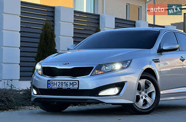 Седан Kia K5 2012 в Одесі