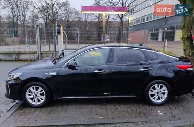 Седан Kia K5 2016 в Києві