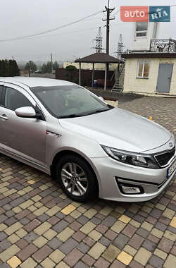 Седан Kia K5 2014 в Днепре