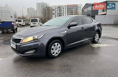 Седан Kia K5 2013 в 
