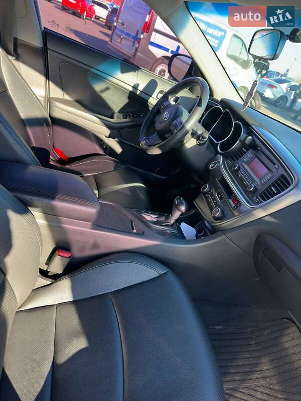 Седан Kia K5 2013 в Киеве