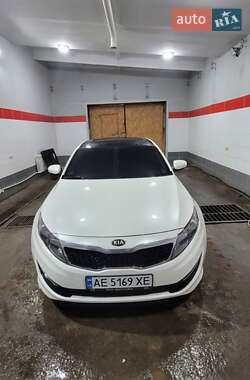 Седан Kia K5 2010 в Кривому Розі