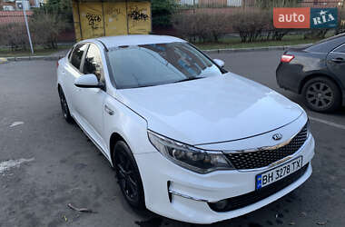 Седан Kia K5 2015 в Одесі