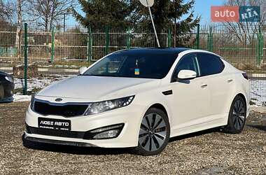 Седан Kia K5 2012 в Стрию