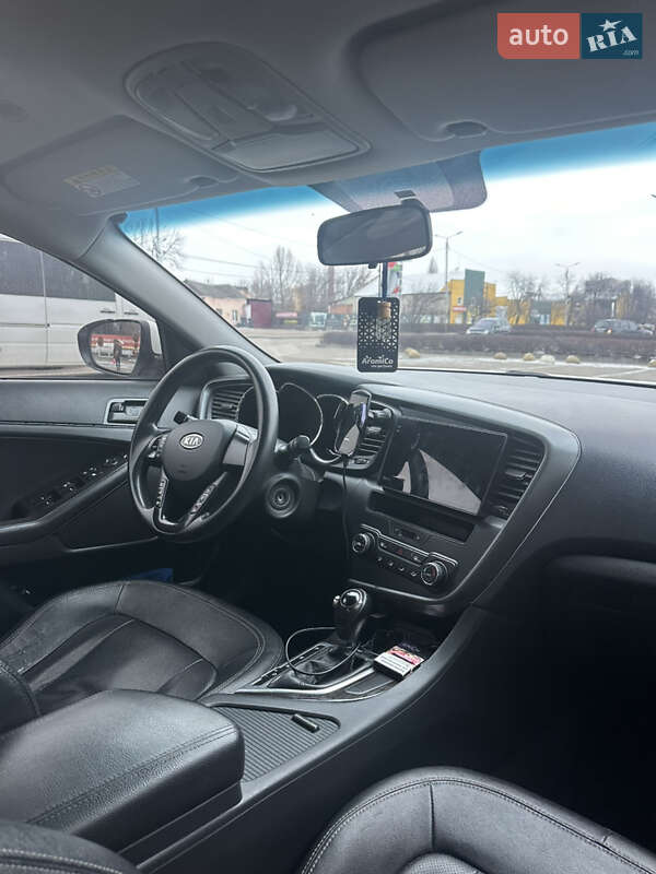 Седан Kia K5 2011 в Житомире
