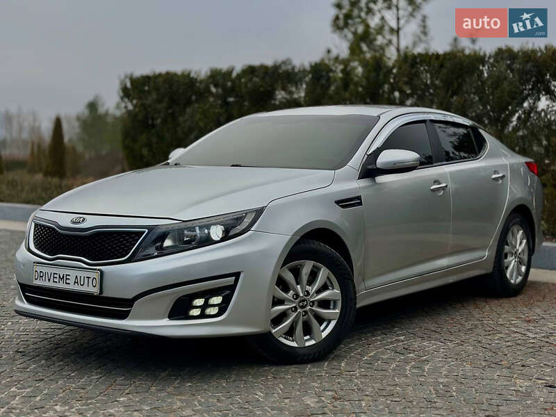 Седан Kia K5 2013 в Дніпрі