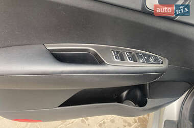 Седан Kia K5 2015 в 