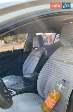 Седан Kia K5 2011 в 