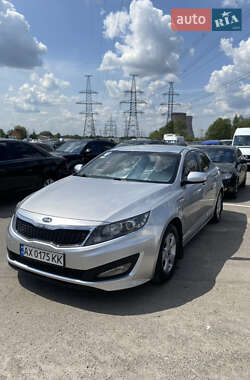 Седан Kia K5 2011 в 