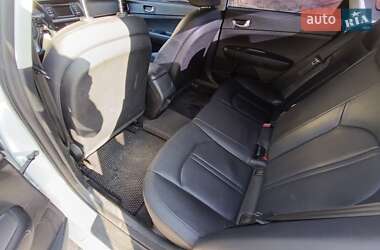 Седан Kia K5 2017 в 