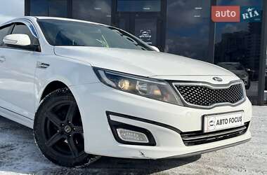 Седан Kia K5 2015 в Киеве