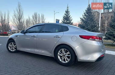 Седан Kia K5 2017 в Одессе