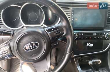 Седан Kia K5 2015 в 