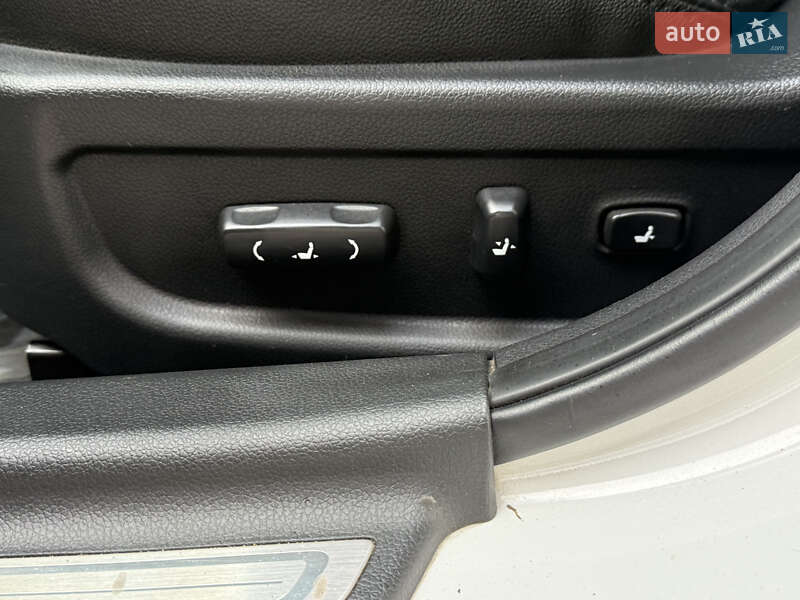 Седан Kia K5 2010 в Одессе