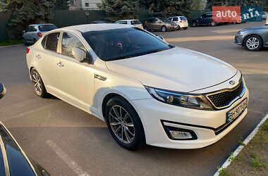 Седан Kia K5 2014 в Одессе