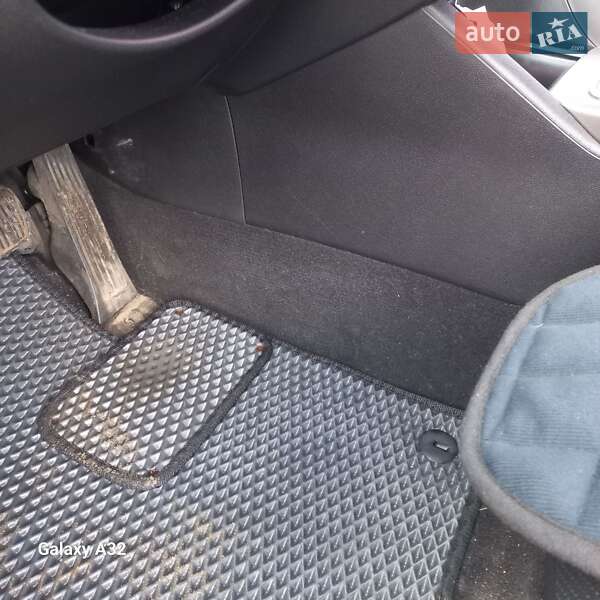 Седан Kia K5 2016 в Киеве