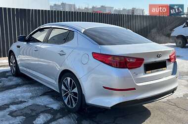 Седан Kia K5 2014 в Киеве