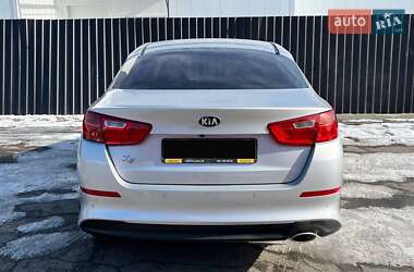 Седан Kia K5 2014 в Киеве