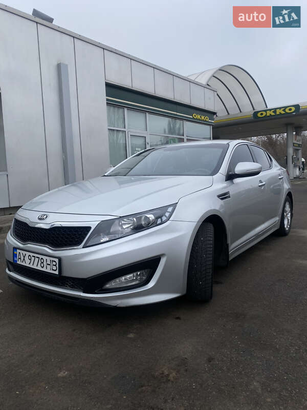 Седан Kia K5 2013 в Харькове