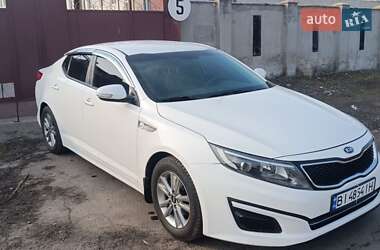 Седан Kia K5 2015 в 
