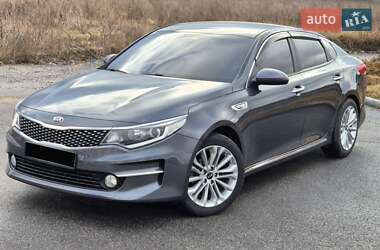 Седан Kia K5 2015 в Виннице