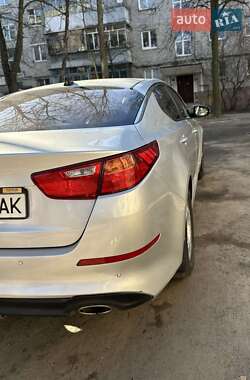 Седан Kia K5 2014 в 