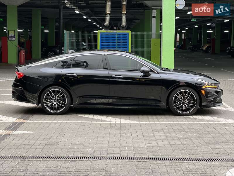 Седан Kia K5 2023 в Киеве