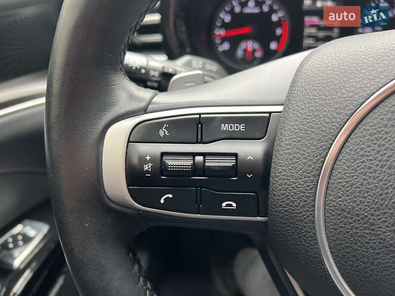 Седан Kia K5 2023 в Киеве