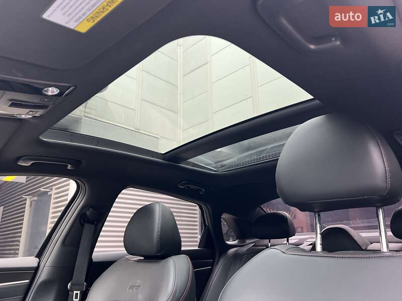 Седан Kia K5 2023 в Киеве
